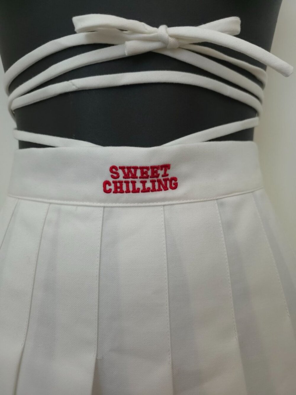 Sweet Chilling White Pleated Mini Skort With Wraparound Tie Detail Sz XS - Picture 4 of 8